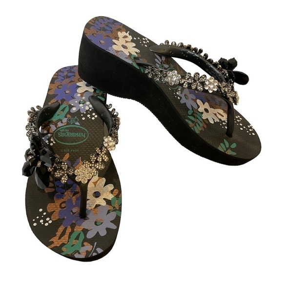 Havaianas Shoes - Havaianas Embellished High Wedge Rubber Sandals Size 4